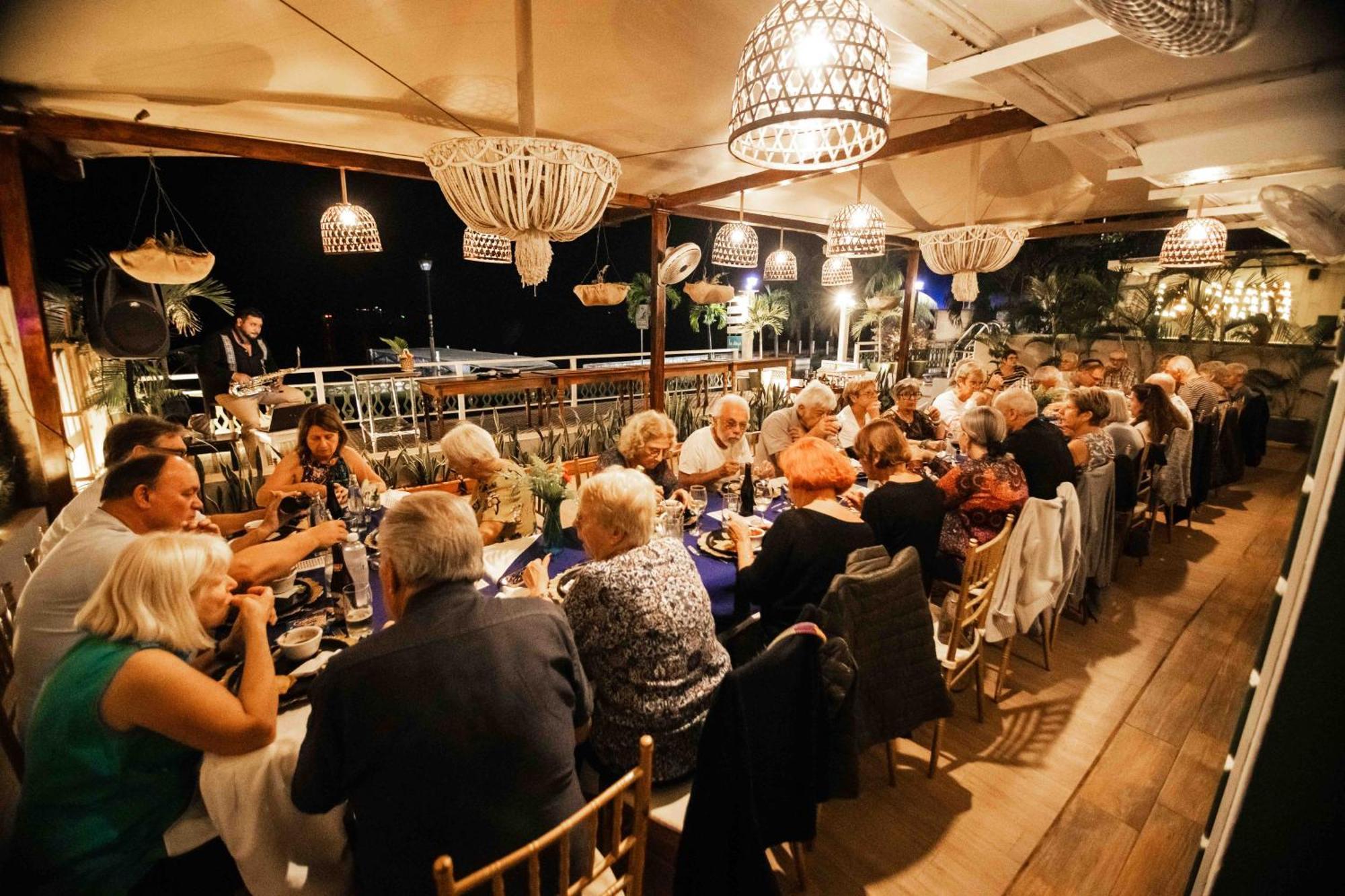 Hotel Peten Flores Εξωτερικό φωτογραφία
